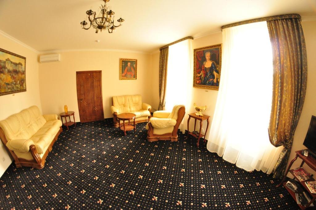 Boutique Hotel Villa P ウージュホロド エクステリア 写真